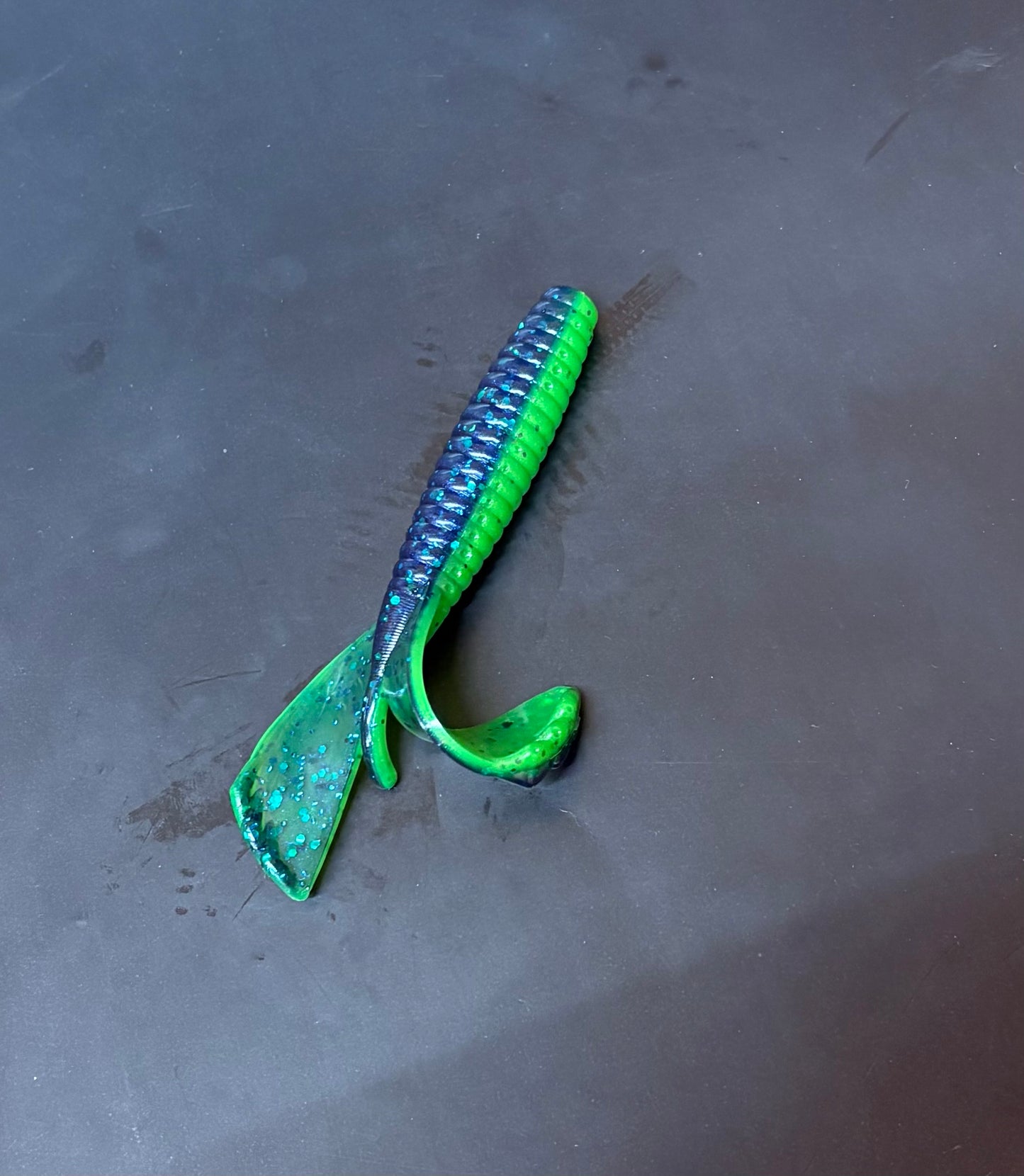 3.5 Inch Sour JuneBug Grub (Pack Of 6)